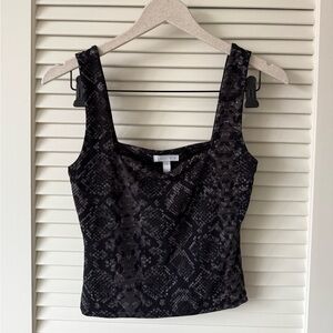 Leith Black and Gray Patterned Top